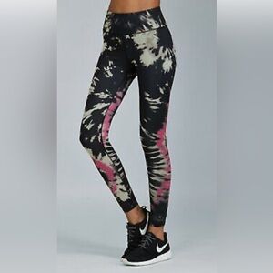 Noli Yoga Tie Die leggings in size xs